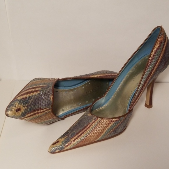 BCBGirls Pointy Toe Pumps - Picture 4 of 7